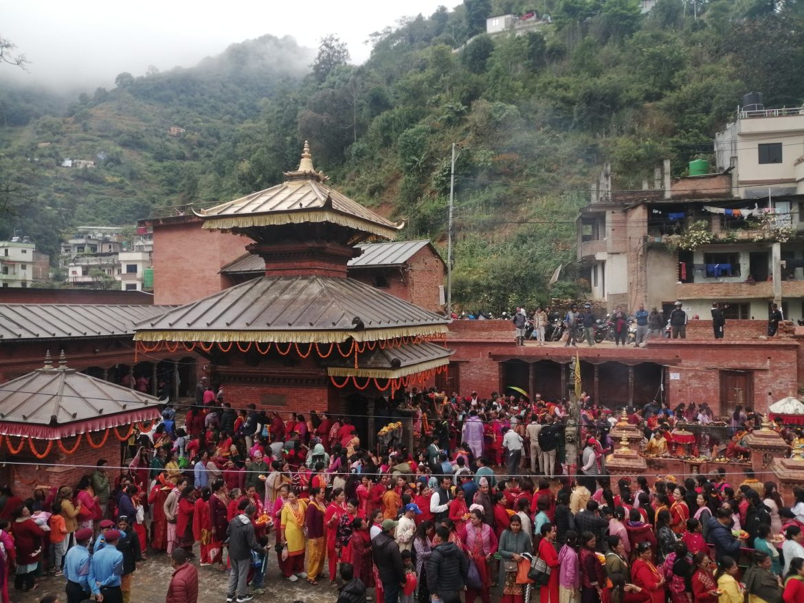 इचंगु हुँदै बतासे डाँडासम्म